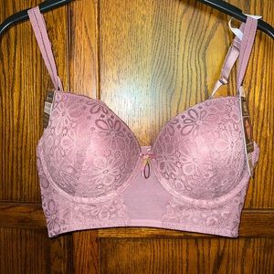 Women's pink lace 42D bra